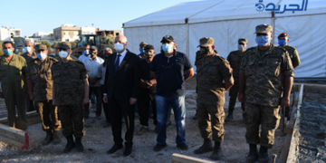 رئيس الجمهورية خلال زيارته للمستشفى الميداني ببئر علي بن خليفة: نحن في سباق ضد الساعة لنصنع تونس جديدة