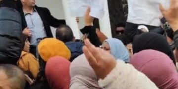 وقفة احتجاجيةللمرشدين التطبيقيين للتربية المتعاقدين للمطالبة بتسوية وضعيتهم وانتدابهم رسميًا