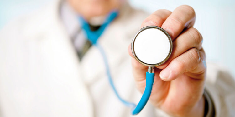 برج العامري : أكثر من 350 منتفعا من قافلة صحية متعددة الاختصاصات