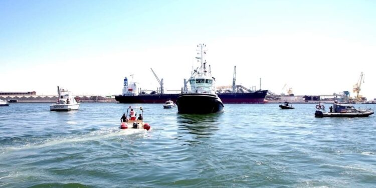 عملية بيضاء في مجال السلامة ومقاومة التلوث البحري بميناء صفاقس