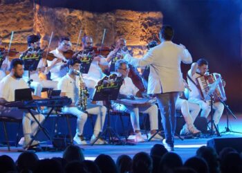 مسرح قرطاج يحتفي بـ”قرطاج يغنّي”: نجاح وجماهيرية قياسية