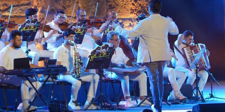 مسرح قرطاج يحتفي بـ”قرطاج يغنّي”: نجاح وجماهيرية قياسية