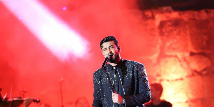 مرتضى يشعل ركح قرطاج: سهرة فنية وأمنية  تجمع بين الطرب والتنظيم المحكم لڨروب بودينار