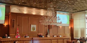 برنامج تنموي جديد لبلدية تونس: أولوية للنظافة وانتقال تدريجي إلى “السنوات الخضراء”