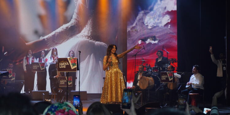 “هيا لايف” تنطلق بقوة… شيرين اللجمي تخطف الأضواء في المسرح البلدي